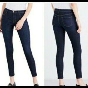 J brand Capri PURE size 26 dark wash high rise.